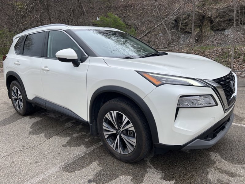 Certified 2022 Nissan Rogue SV w/ SV Premium Package image 1