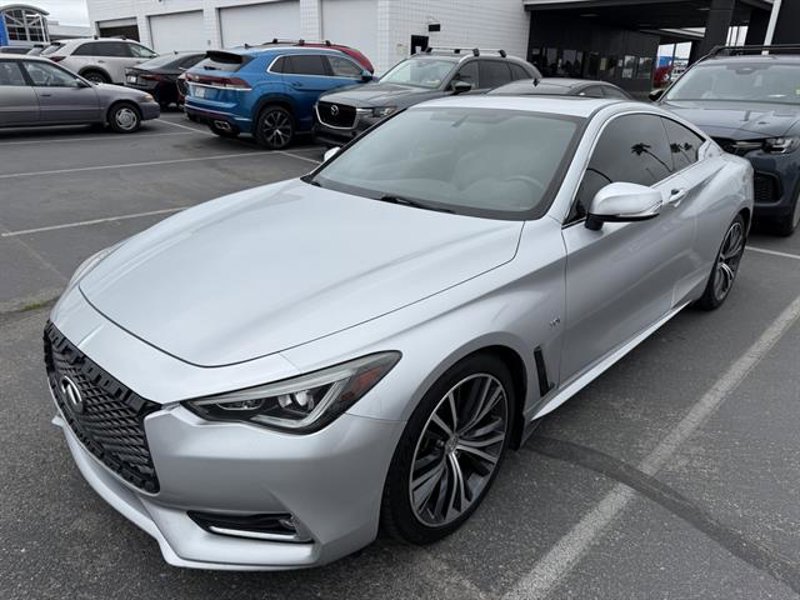 Used 2018 INFINITI Q60 3.0t Luxe image 1