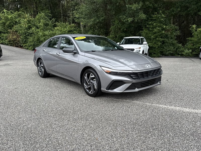 Certified 2025 Hyundai Elantra Sport image 1