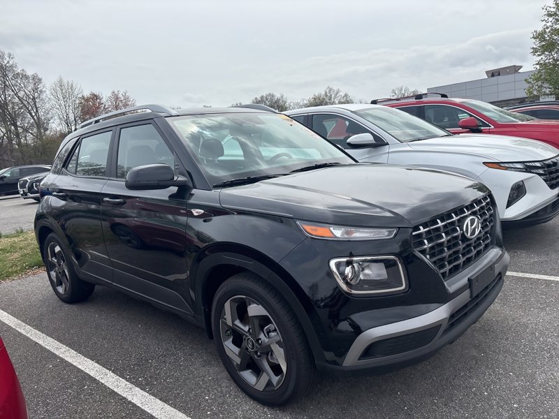 Certified 2024 Hyundai Venue SEL image 1