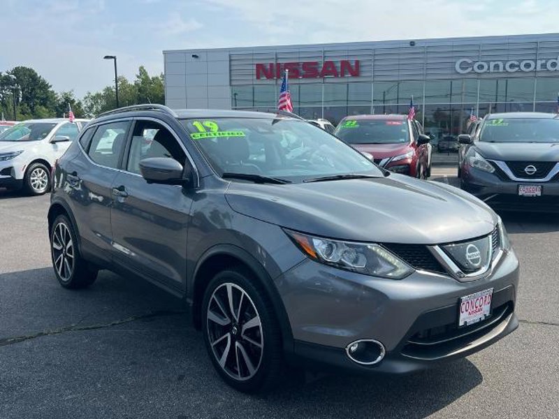 Certified 2019 Nissan Rogue Sport SL image 1