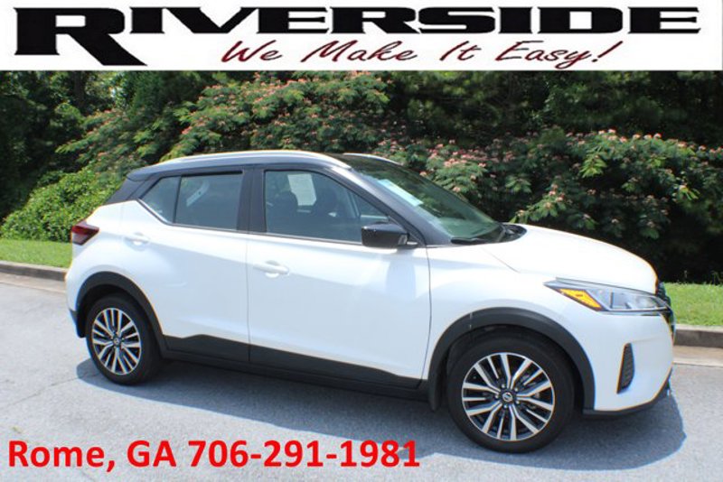 Certified 2021 Nissan Kicks SV image 1