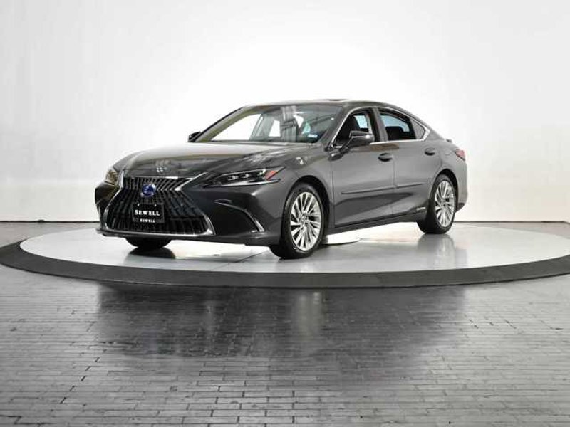 Certified 2022 Lexus ES 300h Ultra Luxury image 1