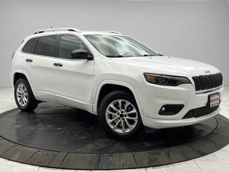 Certified 2019 Jeep Cherokee Latitude w/ Cold Weather Group image 1