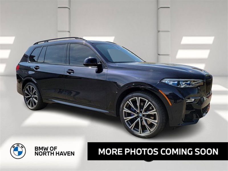 Certified 2022 BMW X7 M50i w/ Executive Package image 1