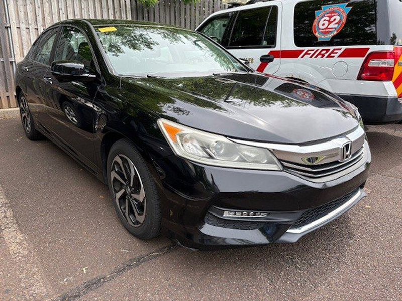 Certified 2017 Honda Accord EX image 1