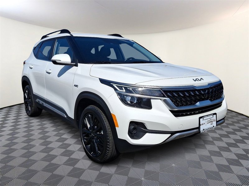 Certified 2022 Kia Seltos Nightfall Edition image 1