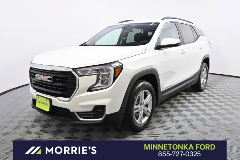 Used 2022 GMC Terrain SLE w/ Driver Convenience Package image 1