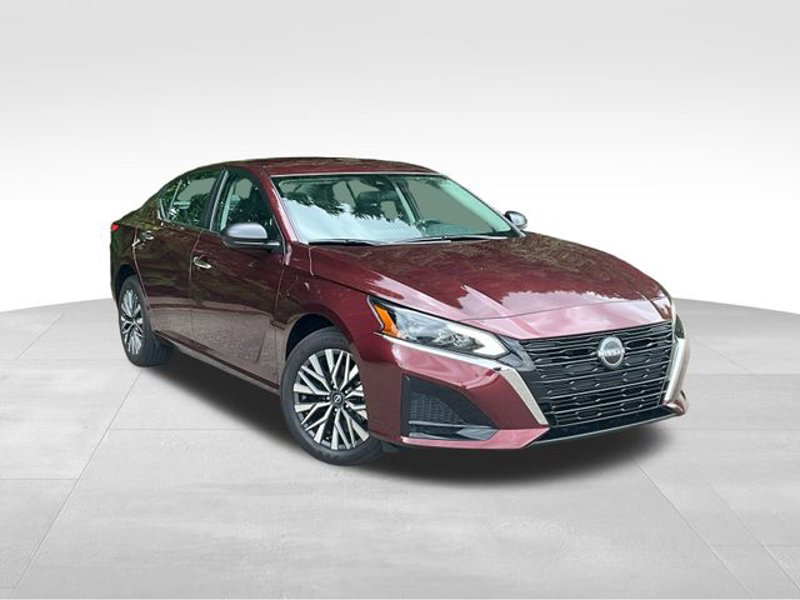 Certified 2024 Nissan Altima 2.5 SV image 1