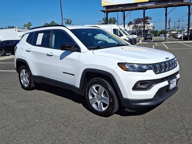 Certified 2022 Jeep Compass Latitude image 1