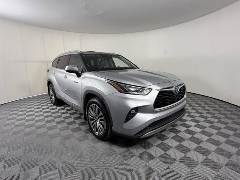 Certified 2021 Toyota Highlander Platinum image 1