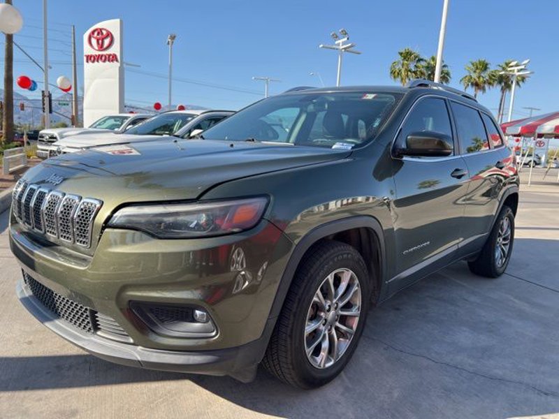 Used 2020 Jeep Cherokee Latitude Plus w/ Mopar Interior Package image 1