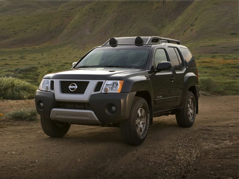 Used 2015 Nissan Xterra S image 1