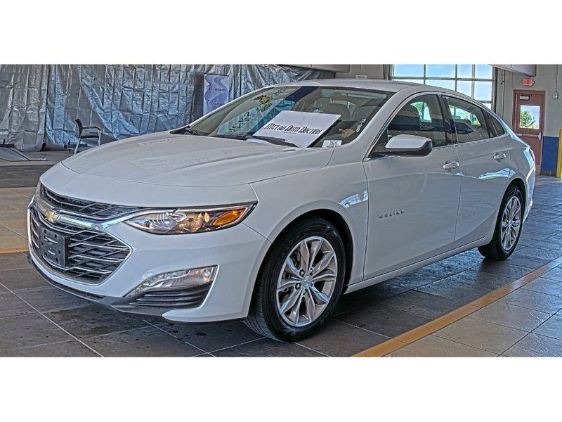 Used 2023 Chevrolet Malibu LT image 1
