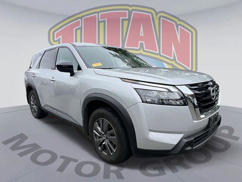 Certified 2023 Nissan Pathfinder S image 1