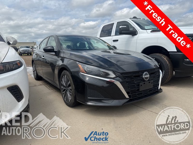 Used 2023 Nissan Altima 2.5 SV image 1