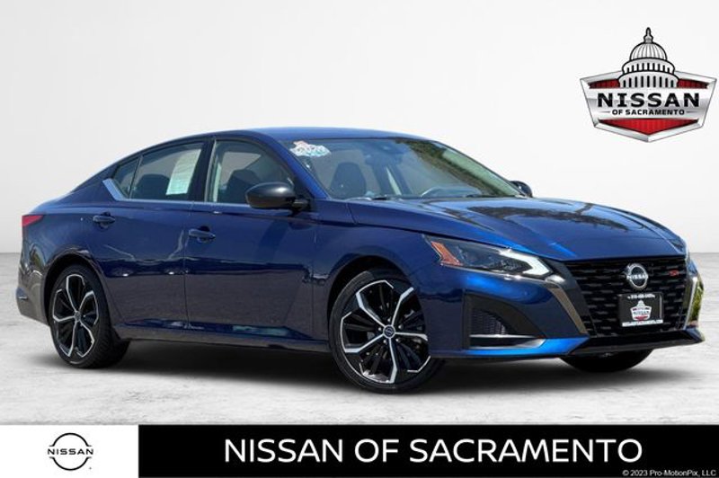 Used 2023 Nissan Altima 2.5 SR image 1