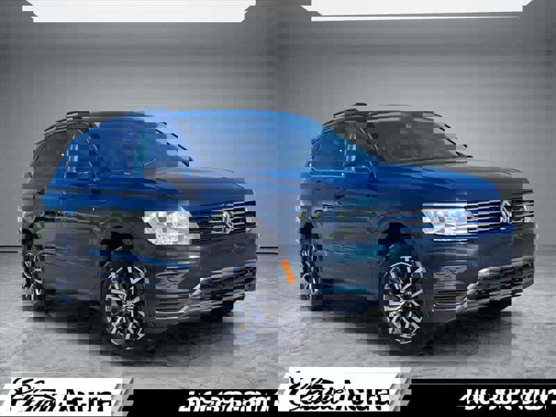 Used 2019 Volkswagen Tiguan SE w/ Panoramic Sunroof Package image 1