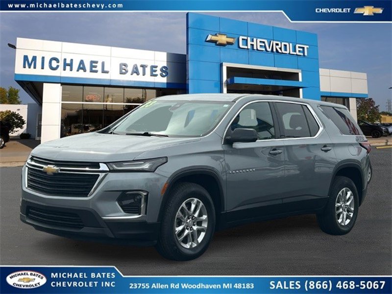 Certified 2023 Chevrolet Traverse LS image 1