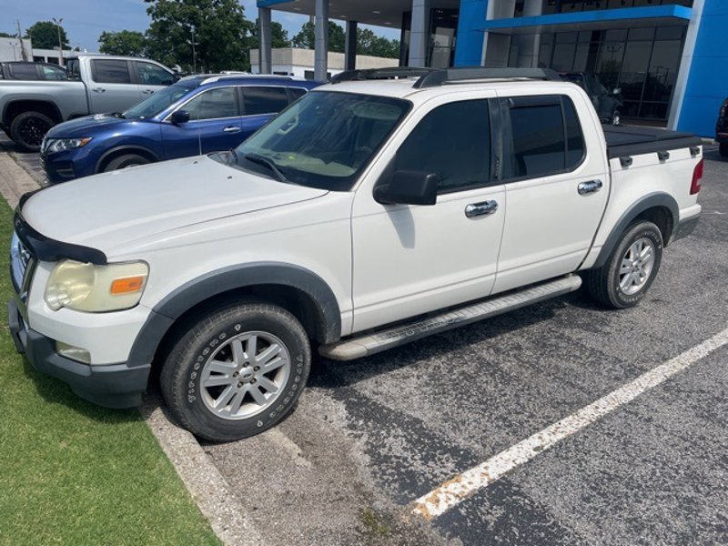 Used 2008 Ford Explorer Sport Trac XLT image 1