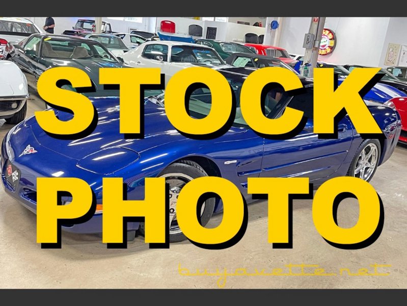 Used 2004 Chevrolet Corvette Coupe w/ Preferred Equipment Group image 1