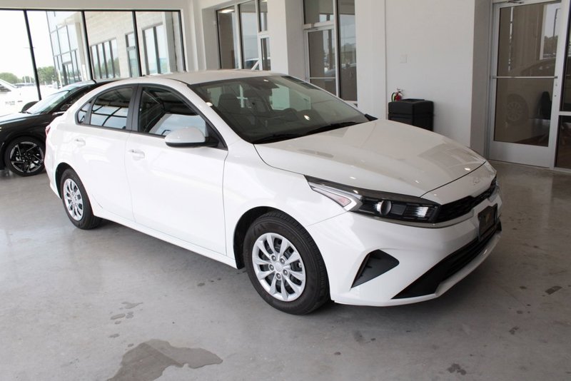 Certified 2023 Kia Forte LX image 1