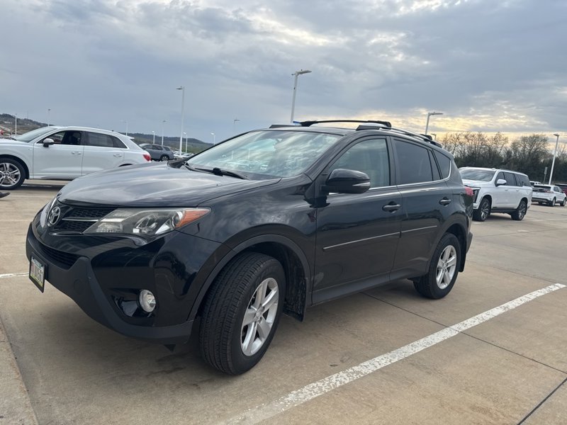Used 2014 Toyota RAV4 XLE image 1