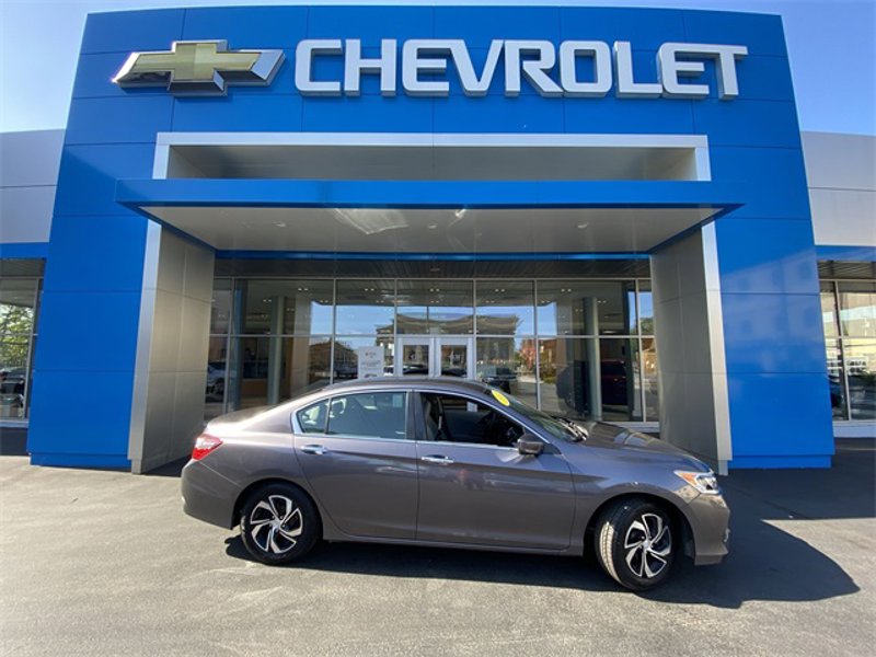 Used 2017 Honda Accord LX image 1