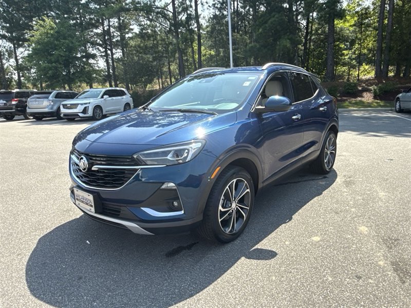Used 2020 Buick Encore GX Essence image 1