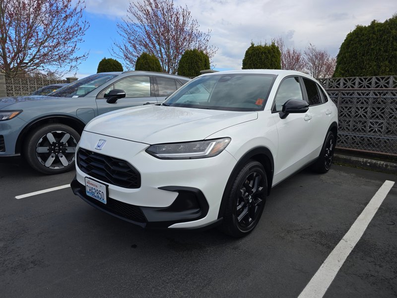 Certified 2023 Honda HR-V Sport image 1