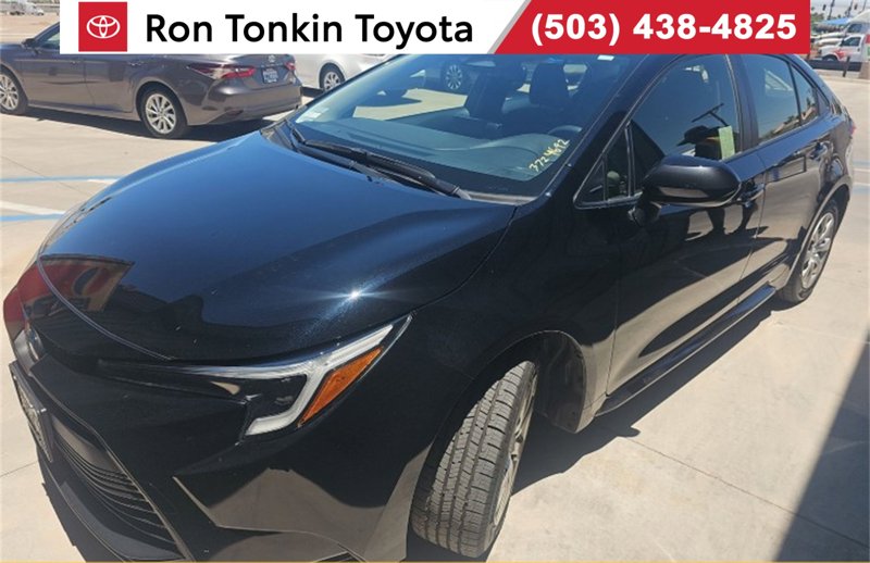 Used 2024 Toyota Corolla LE image 1