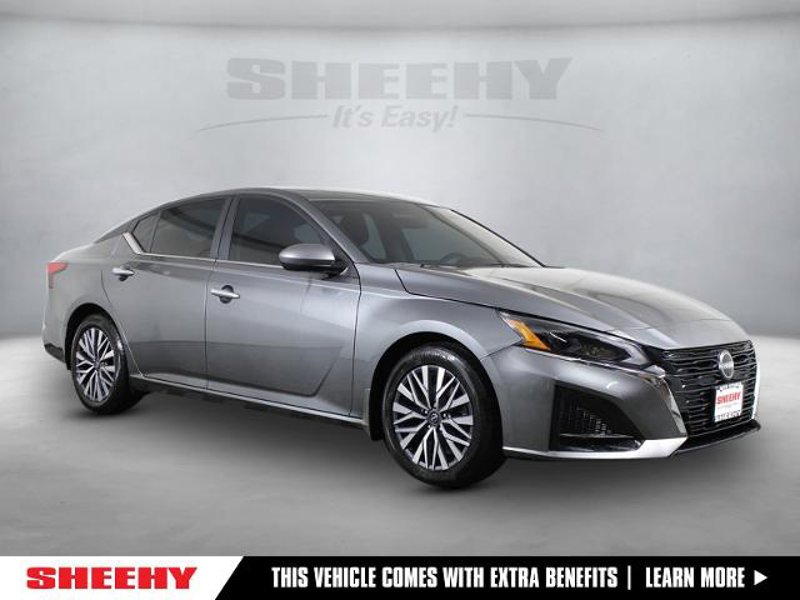 Certified 2023 Nissan Altima 2.5 SV image 1