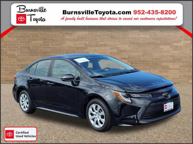 Certified 2024 Toyota Corolla LE image 1
