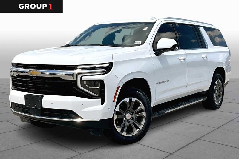 Certified 2025 Chevrolet Suburban LS image 1