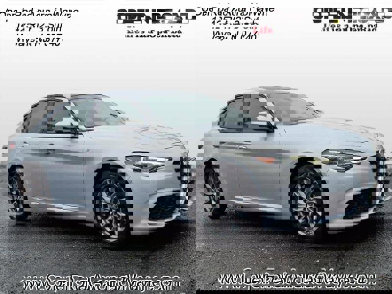 Used 2022 Alfa Romeo Giulia Ti image 1