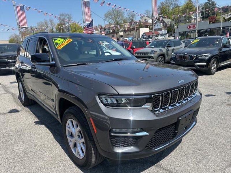 Certified 2022 Jeep Grand Cherokee Limited image 1