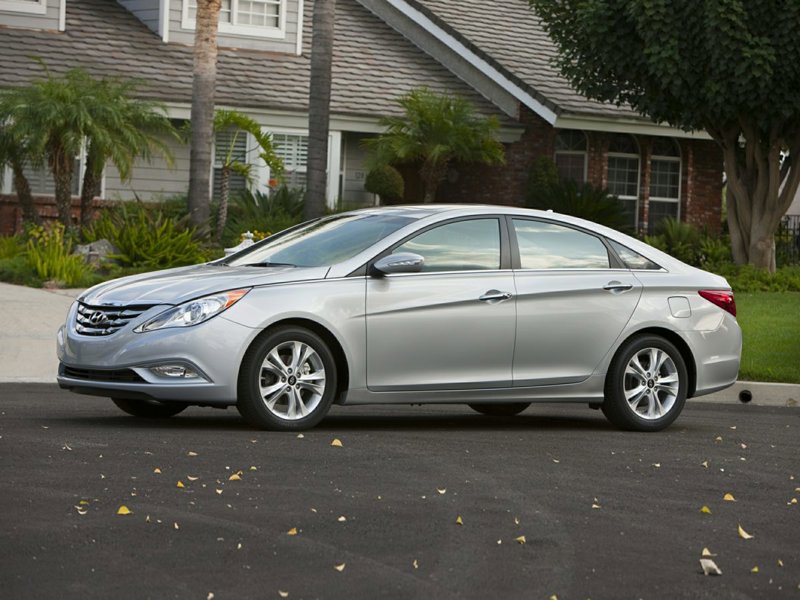 Used 2013 Hyundai Sonata SE image 1