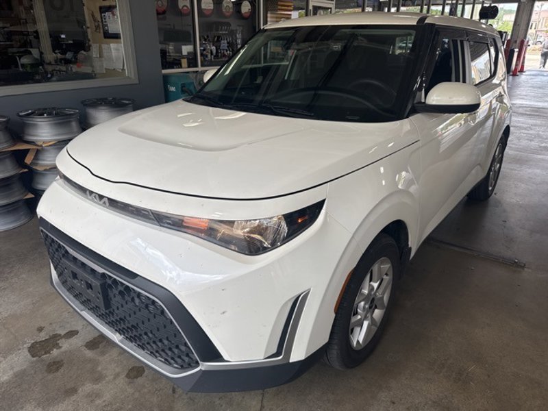 Used 2025 Kia Soul LX w/ LX Technology Package image 1