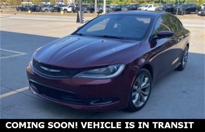 Used 2016 Chrysler 200 S image 1