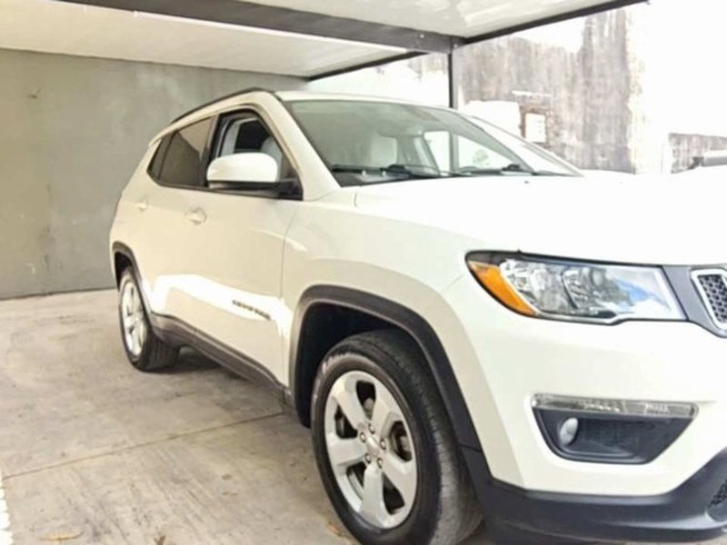 Used 2020 Jeep Compass Latitude image 1