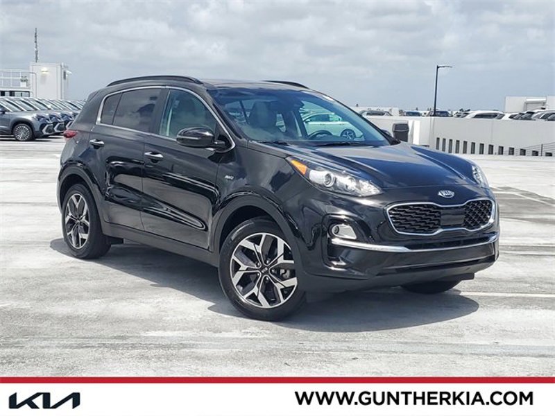 Certified 2022 Kia Sportage EX w/ EX Technology Package image 1