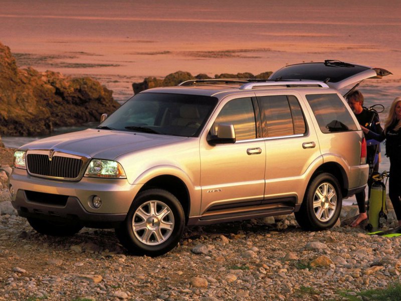 Used 2004 Lincoln Aviator 2WD image 1