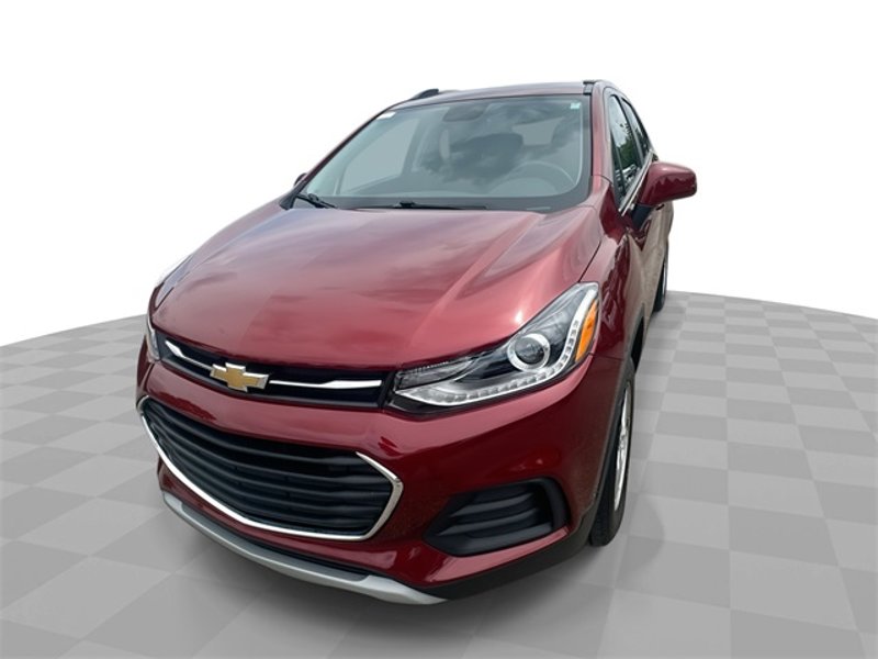 Certified 2022 Chevrolet Trax LT w/ LT Convenience Package image 1