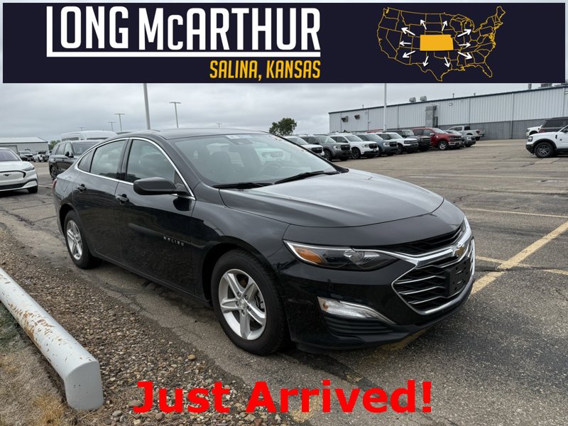 Used 2020 Chevrolet Malibu LS w/ Driver Confidence Package II image 1