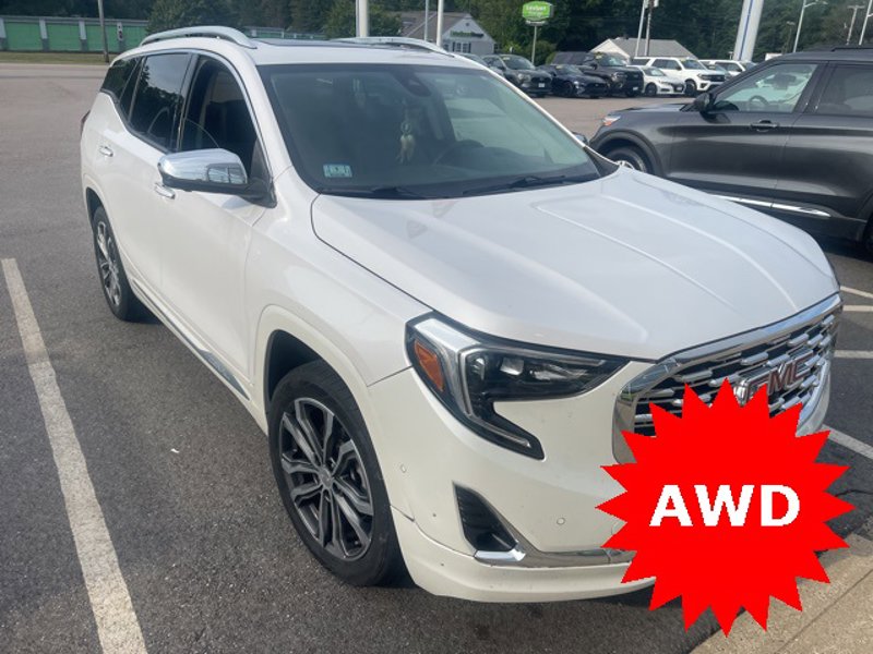 Used 2020 GMC Terrain Denali w/ Denali Premium Package image 1