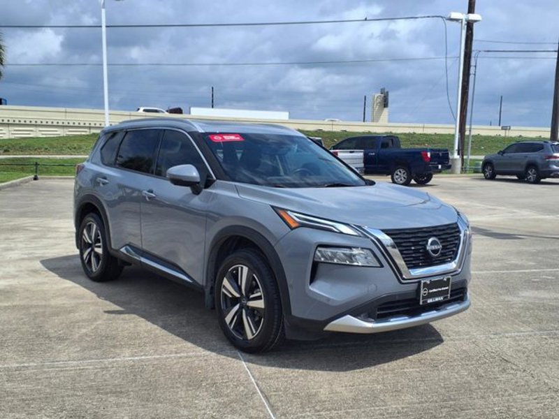 Certified 2022 Nissan Rogue Platinum w/ Head-Up Display Package image 1