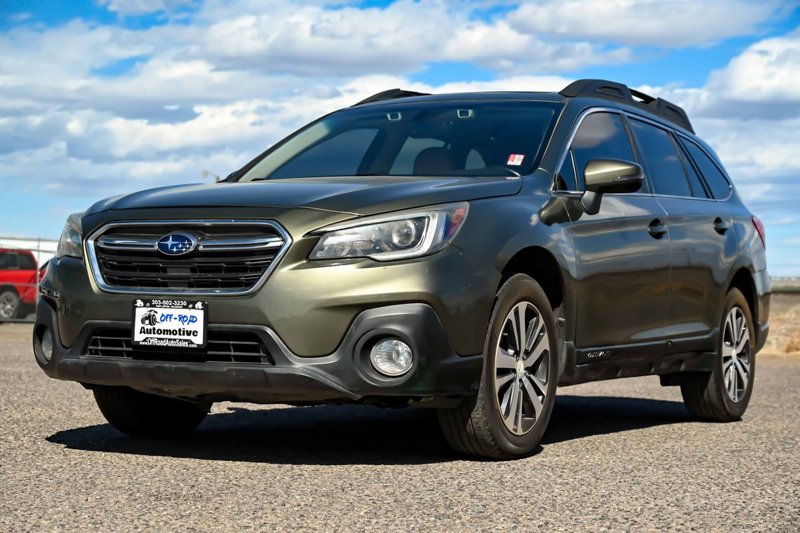 Used 2018 Subaru Outback 2.5i Limited image 1