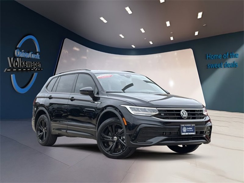 Certified 2024 Volkswagen Tiguan SE R-Line image 1