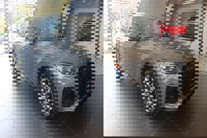 Certified 2025 Audi Q5 2.0T Premium Plus w/ Premium Plus Package image 1