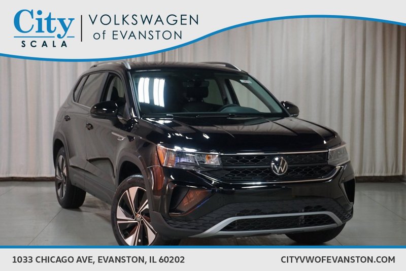 Certified 2024 Volkswagen Taos SE image 1